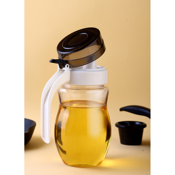 Image of Handy oil pourer of 650 ml