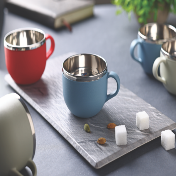 Image of red and blue tea cups